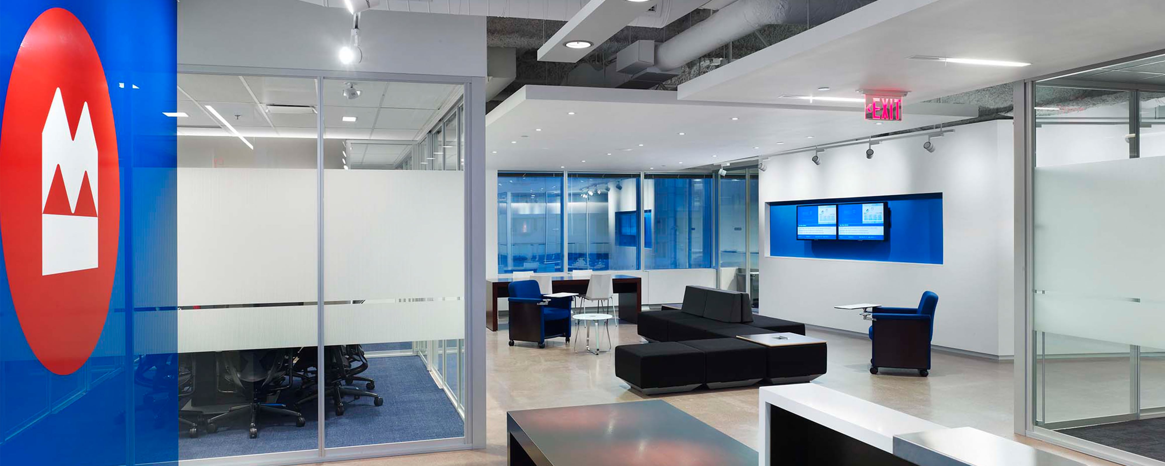 Bank_of_Montreal_yonge_st_1